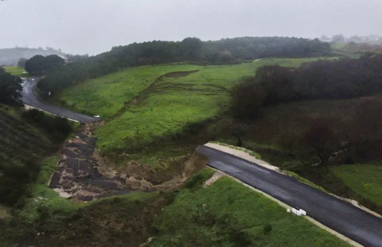 Arruda dos Vinhos ficou com dezenas de estradas destruídas